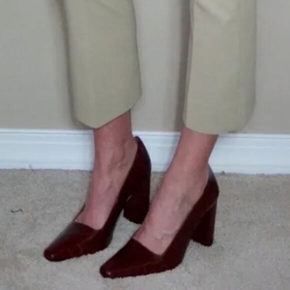 AEROSOLES SNAKESKIN PATTERN DESIGN BLOCK CONGNAC PUMP SHOE - Picture 15 of 15